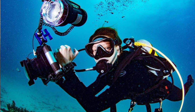Indigo Safaris photo of underwater photographer